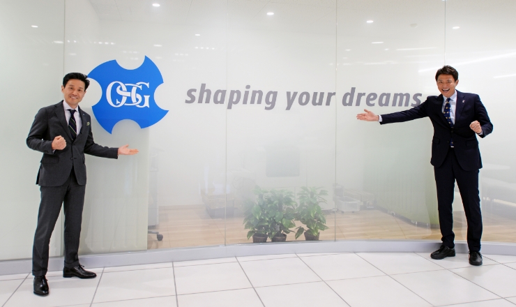 President Osawa and Shuzo Matsuoka in the OSG Headquarters lobby